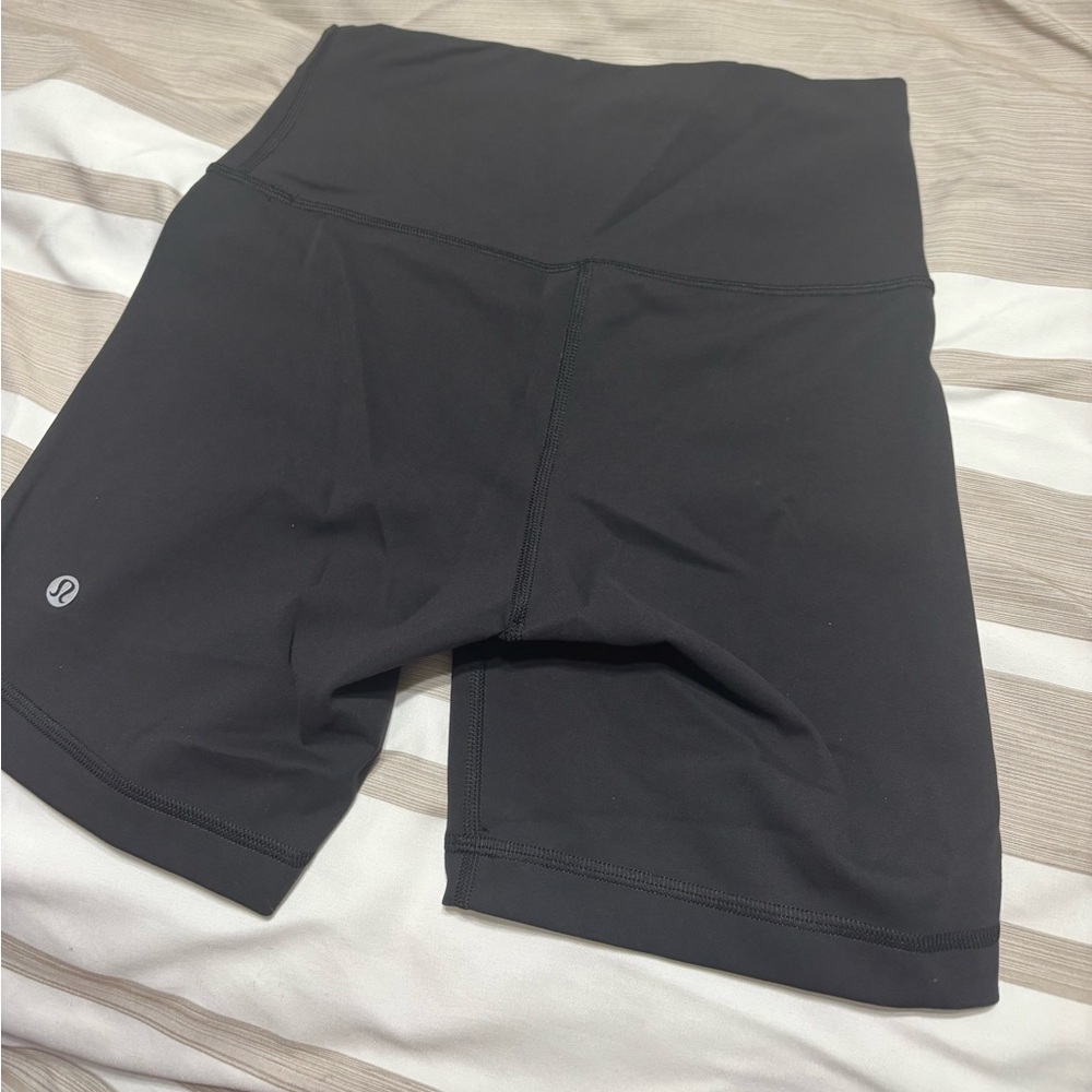 lululemon Wunder Train 6” Shorts
